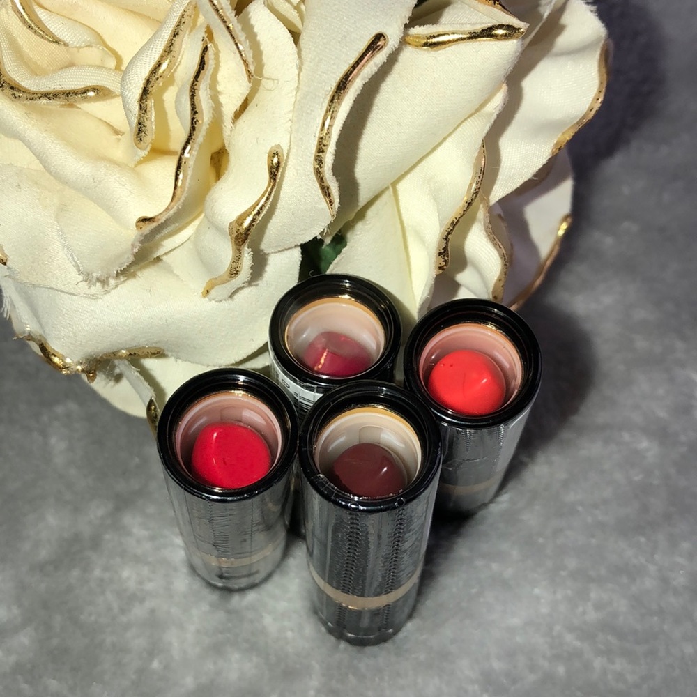 Revlon  super lustrous lipstick